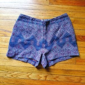 Mini shorts with super stylish grey and red pattern